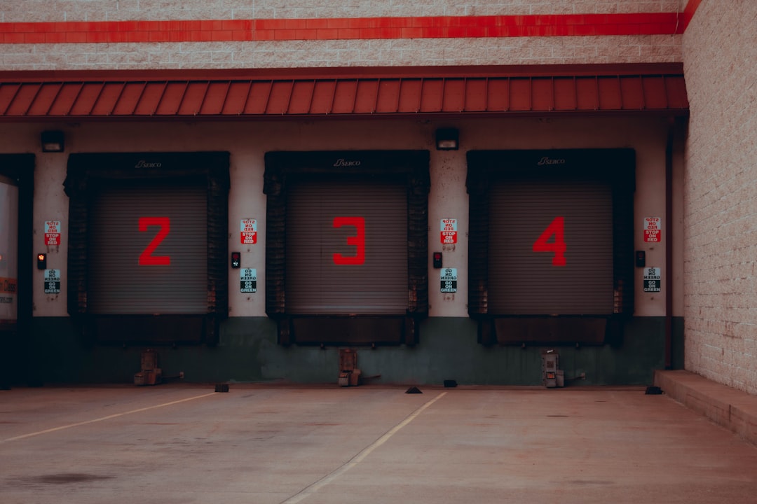 Inventory Reality vs AI Hype: A Human-in-the-Loop Inventory Routine That Actually Works Image
