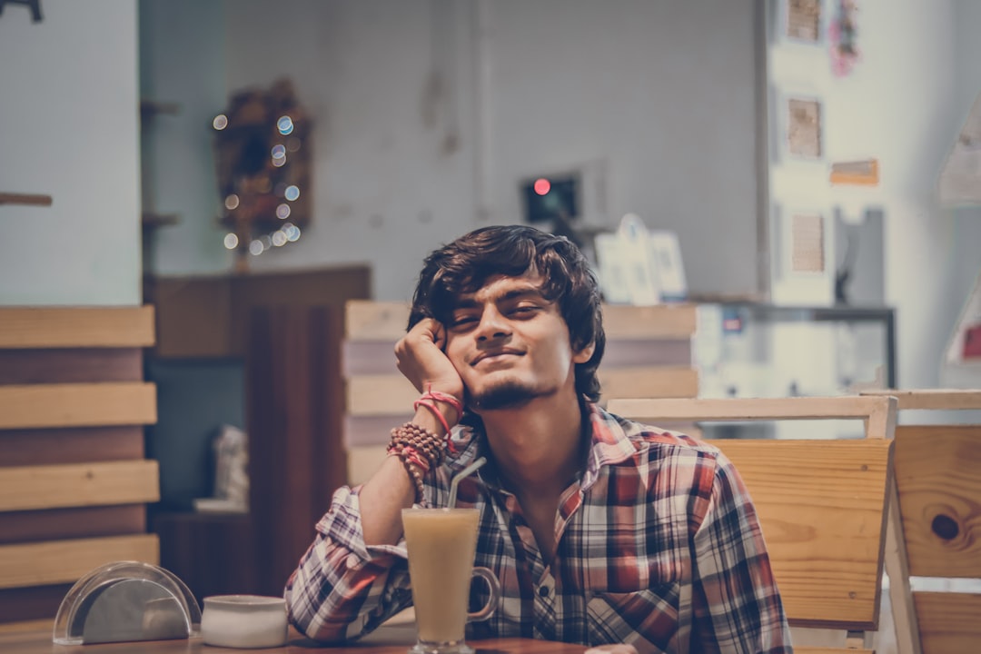 Voice AI for Phone Orders and Service Calls: A "Human-in-the-Loop" Workflow That Actually Works Image